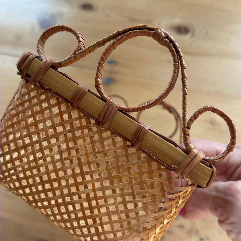 Handcrafted rectangular woven rattan/bamboo basket handles & latticework design